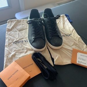 Louis Vuitton Run Away Sneaker